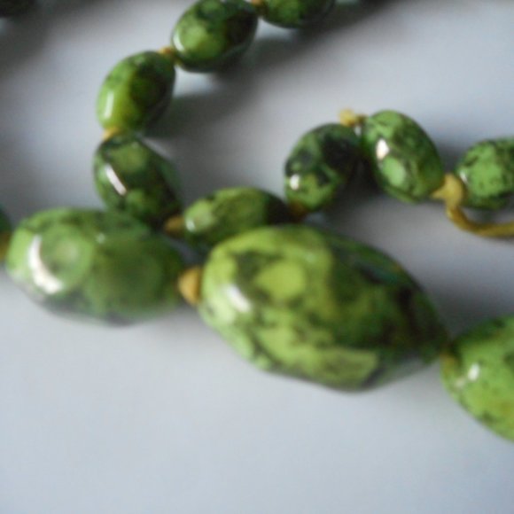 Austrian antique rare murano green glass necklace for a year of Green Dragon - Picture 2 of 5
